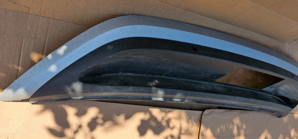 Spoiler inferior / Difuzor bara spate Vw Id.4 electric 2020 2021 2022 2023
