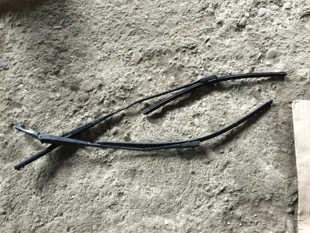 Brate stergatoare AUDI A4 B8 8K 2009 2010 2011 2012 2013 2014