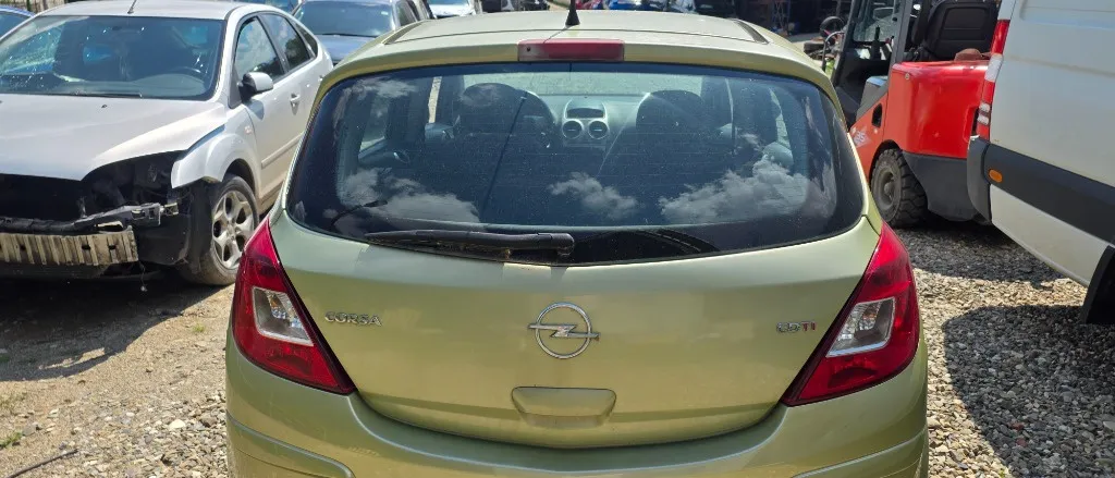Haion cu luneta Opel Corsa D - 5 usi - 2007 2008 2009 2010