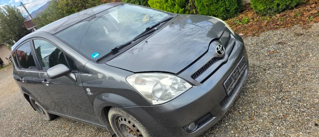 Usa stanga / dreapta fata Toyota Corolla Verso 2006 2007 2008