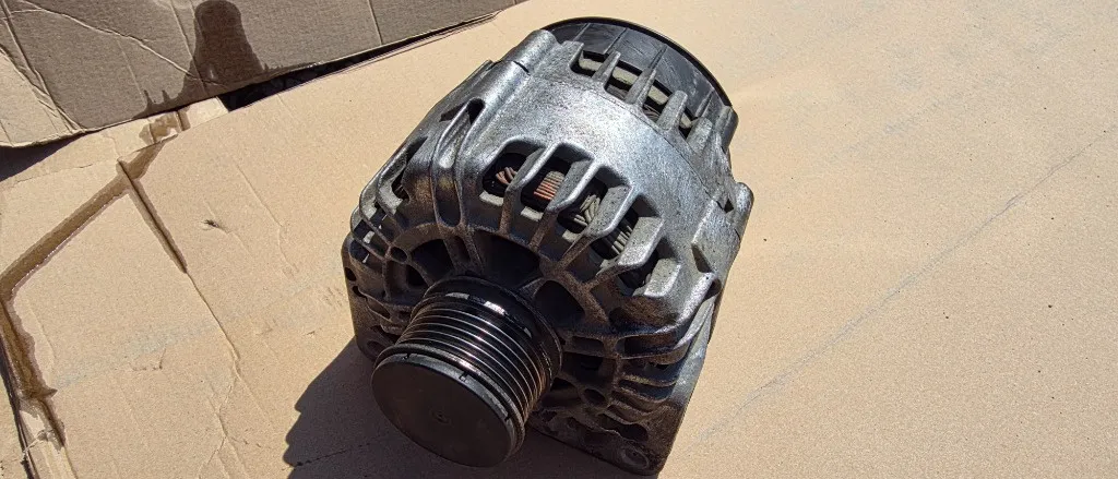 Alternator Renault Megane 3 / Kangoo 2 / Clio 4 1.5 DCI 2011 2012 2013 2014 2015