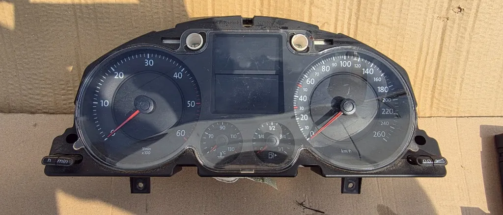 Ceasuri bord Vw Passat B6 1.9 / 2.0 TDI 2006 2007 2008 2009