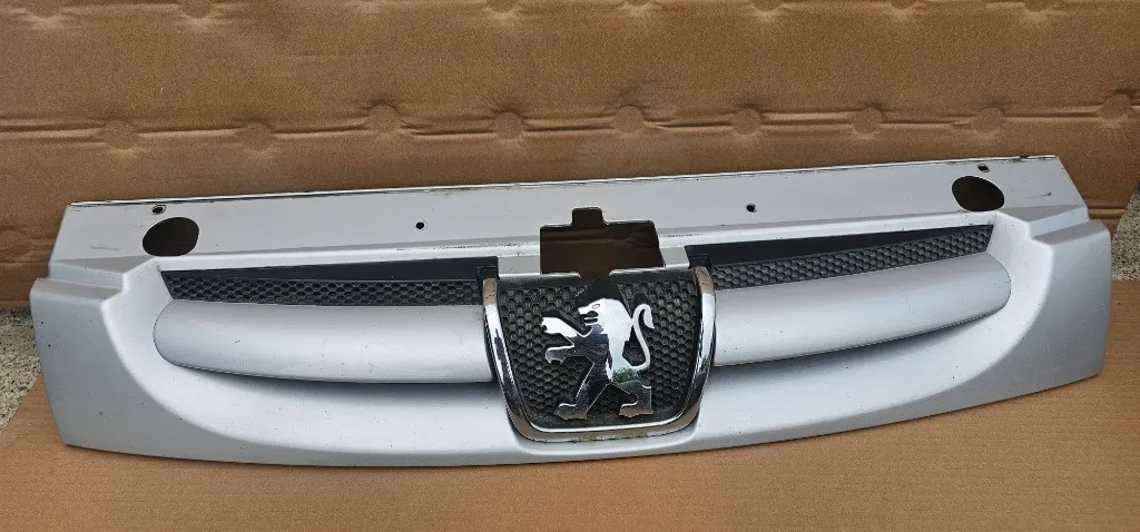 Grila radiator Peugeot Partner 2004 2005 2006 2007