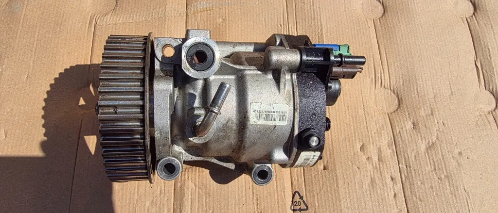 Pompa injectie Renault Clio 2 / Megane 2 / Scenic 2 1.5 DCI euro 3 2004 2005 2006