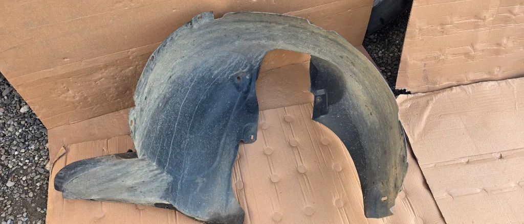 Carenaj roata stanga fata Seat Ibiza 6J 2010 2011 2012 2013 2014