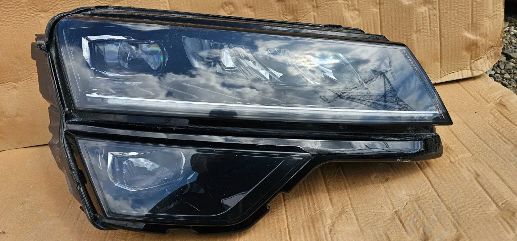 Far dreapta LED Skoda Karoq 2017 2018 2019 2020 2021