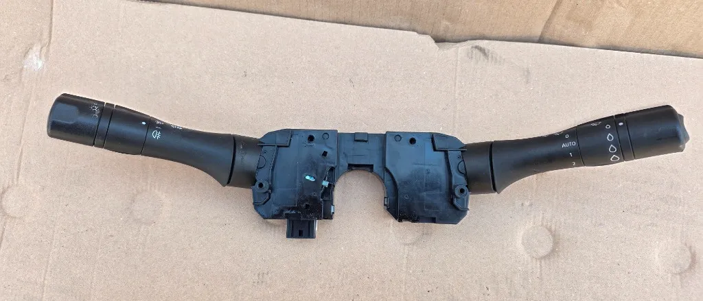 Ansamblu maneta semnalizare + stergator Renault Fluence 2010 2011 2012 2013 2014