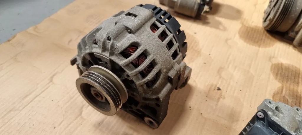 Alternator Renault Clio Symbol / Thalia 1.2 benzina 2009 2010 2011 2012