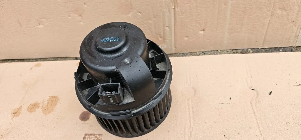 Ventilator habitaclu Ford Focus 2 2004 2005 2006 2007 2008