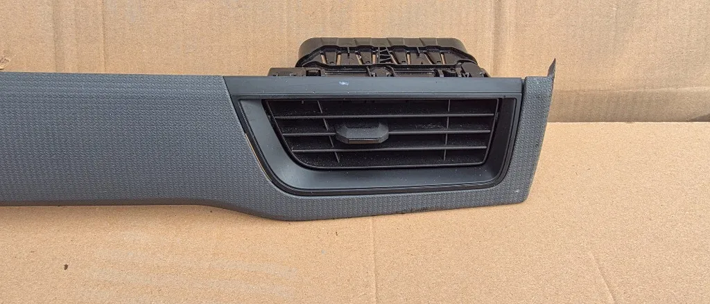 Grila ventilatie aer bord dreapta Renault Express 2021 2022 2023 2024