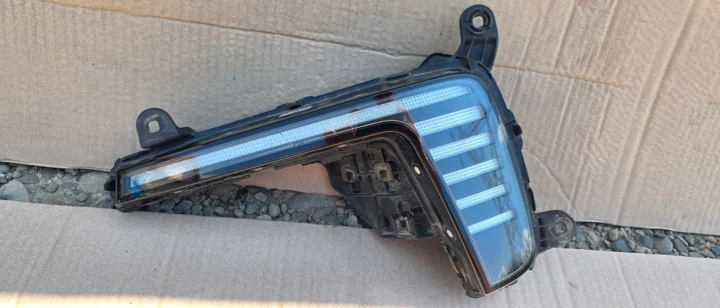 DRL lumina de zi stanga Audi Q7 4M E-Tron 2016 2017 2018 2019 2020