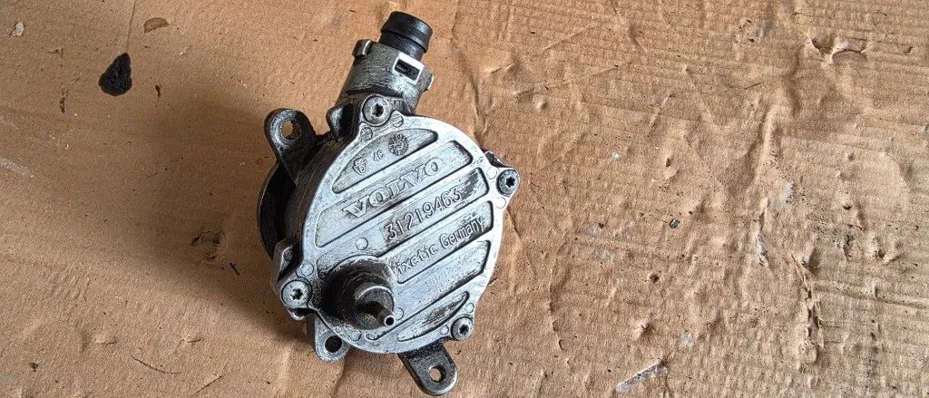 Pompa vacuum Volvo XC60 Facelift / XC 90 2.4 Diesel 2011 2012 2013 2014