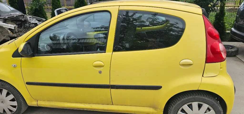 Usa stanga / dreapta fata Peugeot 107 2006 2007 2008 2009 2010