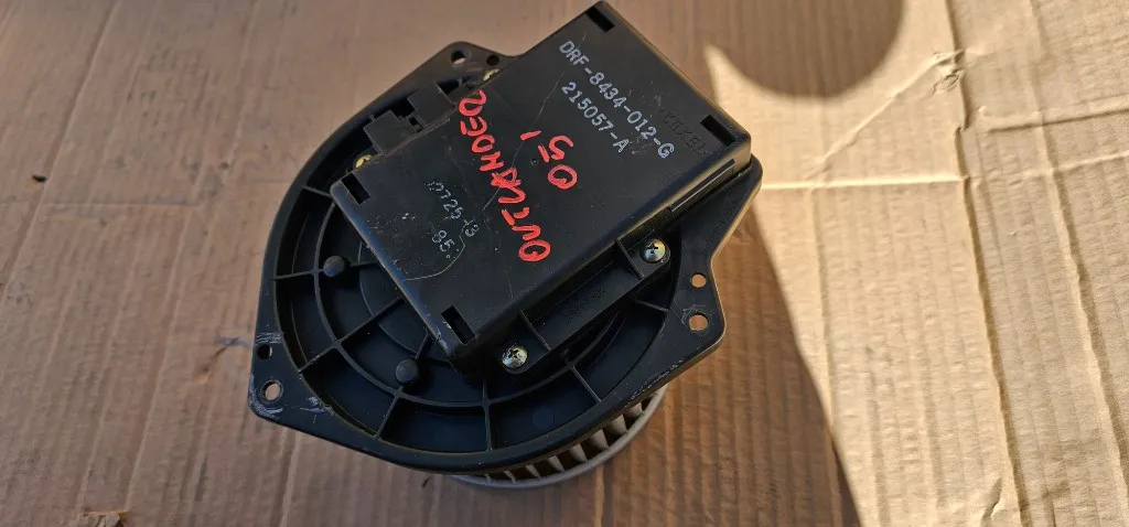 Aeroterma / ventilator habitaclu Mitsubishi Outlander 2003 2004 2005 2006
