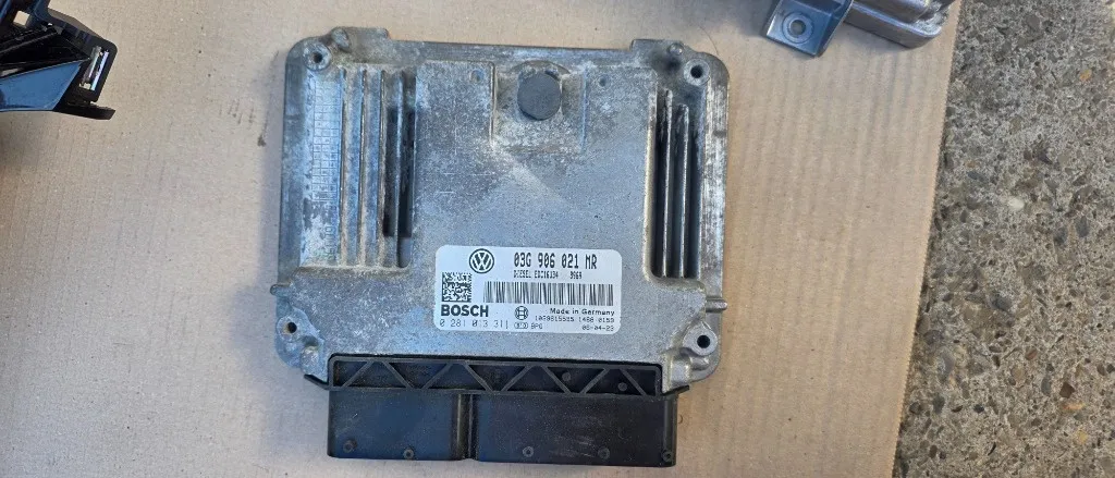Ecu calculator motor Vw Passat B6 2.0 TDI BMP 2006 2007 2008