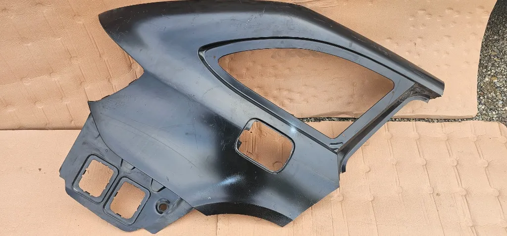 Aripa dreapta spate Skoda Superb 2 combi 2009 2010 2011 2012 2013 2014 2015