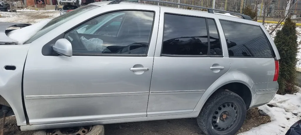 Macara geam usa fata Vw Golf 4 / Bora combi break 2000 2001 2002 2003