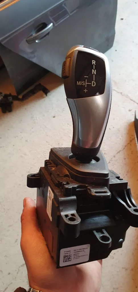 Joystick Schimbator viteze BMW Seria 1 F20 Seria 3 F30 2.0 d 2013 2104 2015 2016 2017