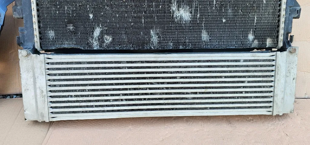 Radiator Intercooler Mercedes Vito W639 2.2 CDI 2005 2006 2007 2008