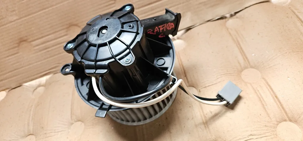 Ventilator habitaclu Opel Zafira C 2013 2014 2015 2016 2017 2018