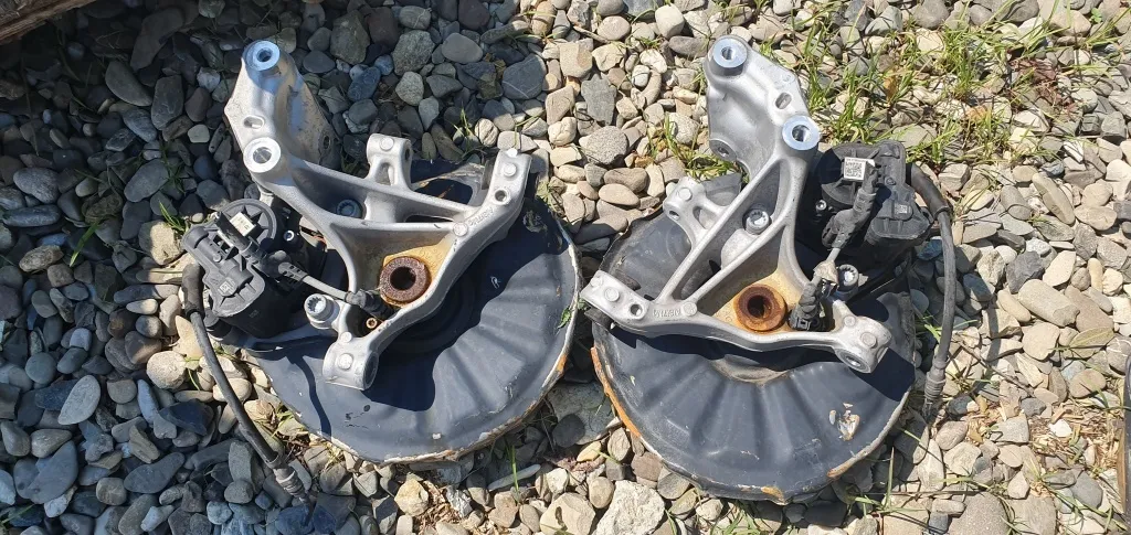Fuzeta stanga dreapta spate Skoda Superb 3 3V 2016 2017 2018