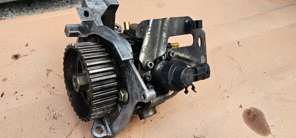 Pompa inalta presiune Ford Focus 2 / Fusion / Peugeot 407 / 307 1.6 HDI 2004 2005 2006 2007