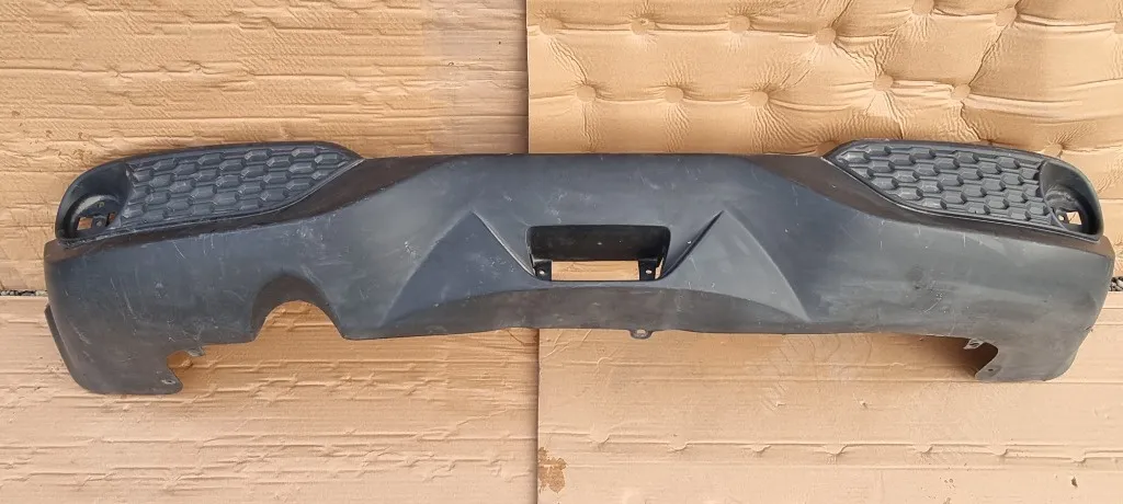 Spoiler inferior Bara spate Nissan Juke F15 Facelift 2015 2016 2017 2018