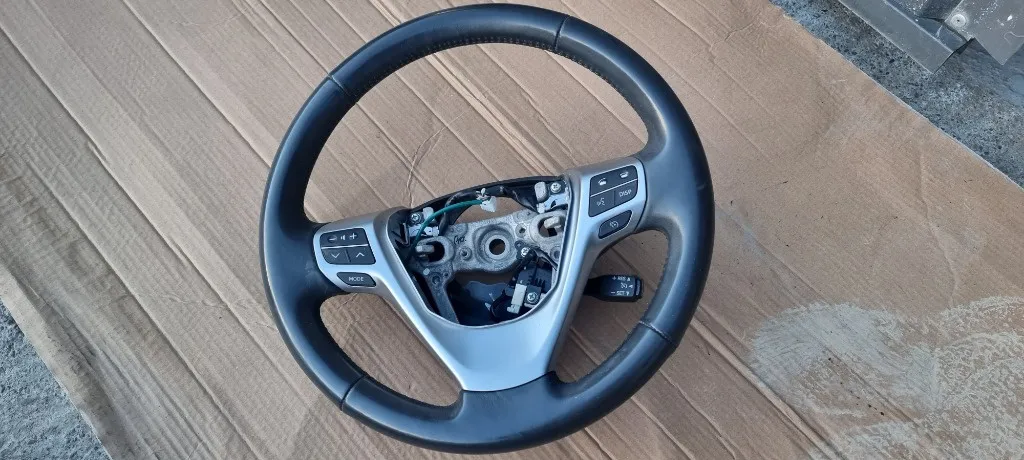 Volan piele cu comenzi Toyota Verso 2013 2014 2015 2016 2017