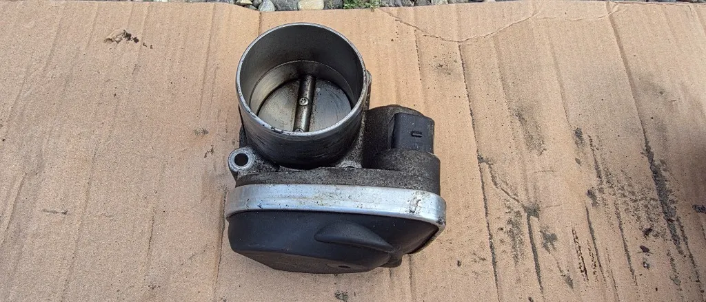 Clapeta Acceleratie Renault Megane 2 / Megane 3 / Fluence 1.6 16V K4M 2007 2008 2009 2010 2011 2012