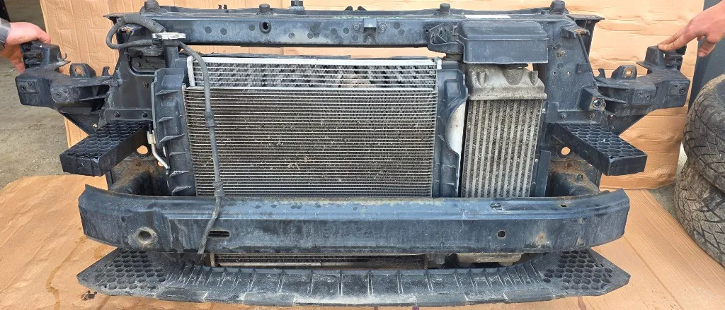 Radiator apa Hyundai IX35 2.0 CRDI Automat 2010 2011 2012 2013