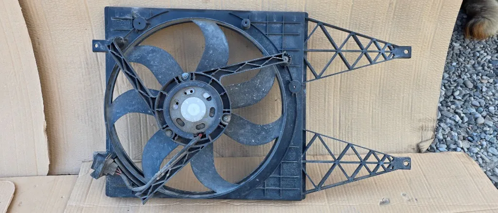 Electroventilator racire Vw Polo 9N Facelift / Fabia 1 / Fabia 2 1.2 benzina 2005 2006 2007 2008 2009