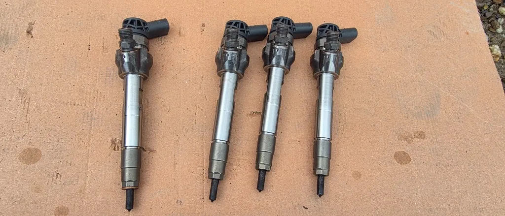 Injectoare BMW X3 F25 / X4 F26 / F20 / F30 / F10 2.0 D B47D20A 2015 2016 2017 8514148