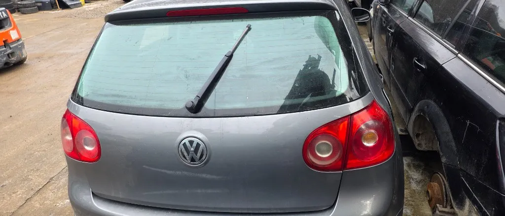 Haion cu luneta Vw Golf 5 2004 2005 2006 2007