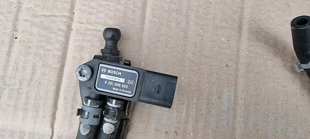 Senzor presiune gaze Audi A4 B8 A5 Q5 2.0 TDI 0281006005