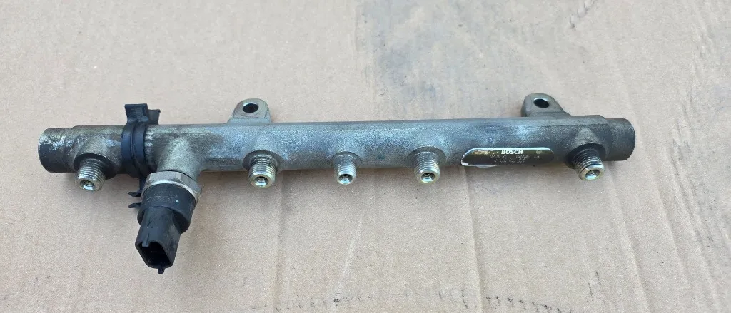 Rampa injectoare Renault Laguna 2 1.9 DCI 2001 2002 2003 2004 2005
