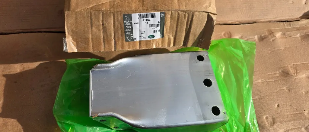 Cap lonjeron stanga Range Rover Evoque L551 2019 2020 2021 2022 2023