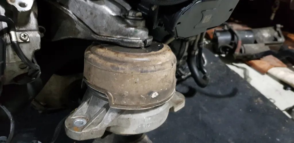 Suport tampon motor Mercedes GLK X204 2.2 CDI 2010 2011 2012 2013 2014