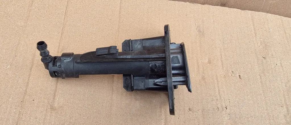 Spalator far stanga Seat Altea XL / Ibiza 6J 2010 2011 2012 2013