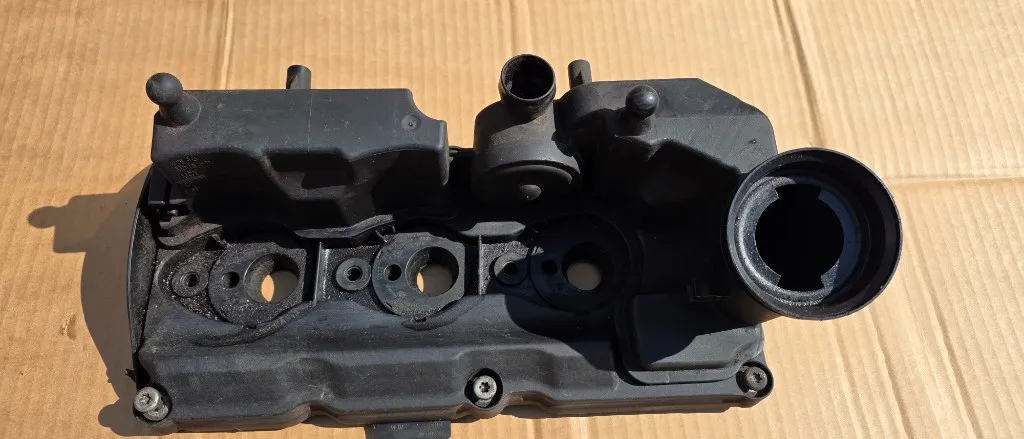Capac culbutori Vw Polo 6R / Seat Ibiza 6J / Skoda Fabia 2 1.2 TDI CFW 2010 2011 2012 2013