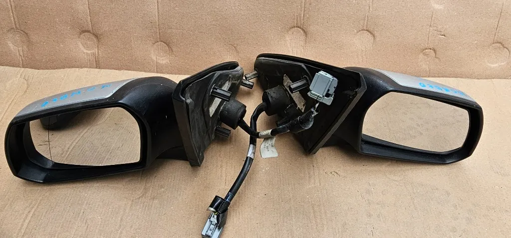 Oglinda stanga / dreapta Ford Mondeo Mk3 2002 2003 2004