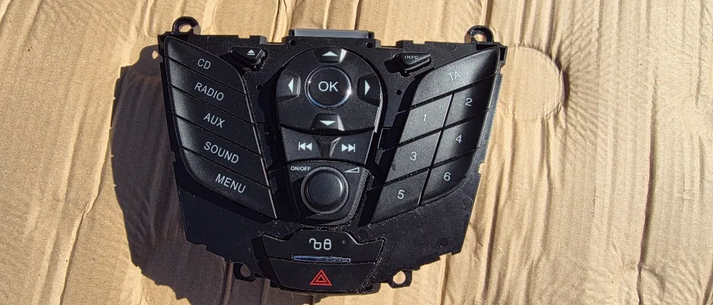 Consola centrala / Panou comanda Radio ford Focus 3 2011 2012 2013 2014