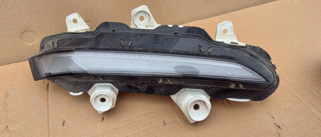Lumina de zi DRL stanga Peugeot 2008 an 2019 2020 2021 2022 2023