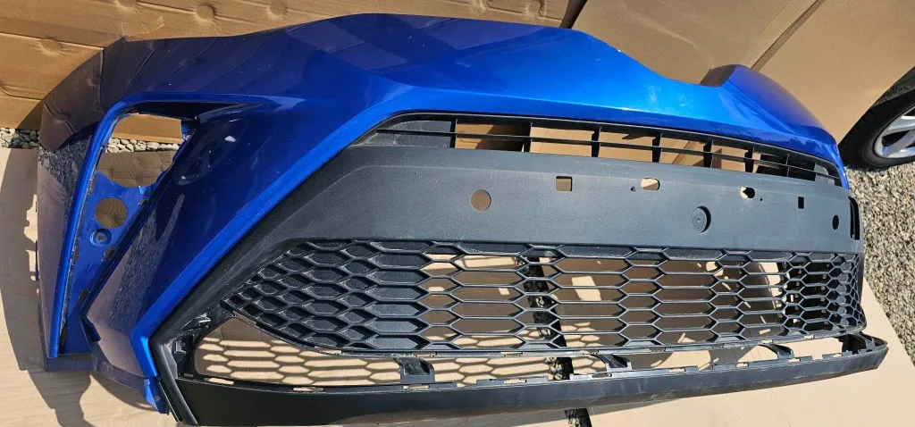 Bara fataBara fata Toyota C-HR 2020 2021 2022 Toyota C-HR 2020 2021