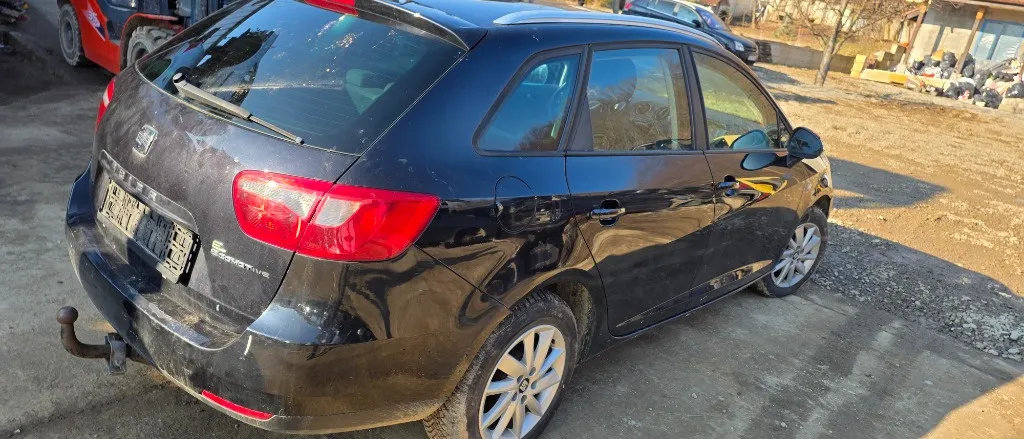 Aripa stanga / dreapta spate Seat Ibiza 6J combi 2011 2012 2013 2014 2015