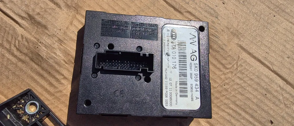 Modul Keyless Go Kessy Vw Sharan 7N / Tiguan / Audi Q3 8U 2011 2012 2013 2014