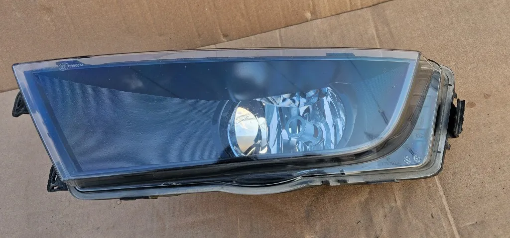Proiector stanga Skoda Octavia 3 2013 2014 2015 2016
