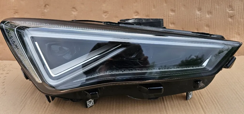 Far dreapta Full Led Seat Cupra Formentor 2021 2022 2023 2024