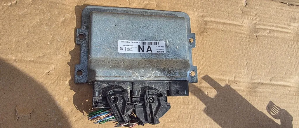 Ecu calculator motor Dacia Sandero 3 1.0 TCE automata 2020 2021 2022 2023 2024