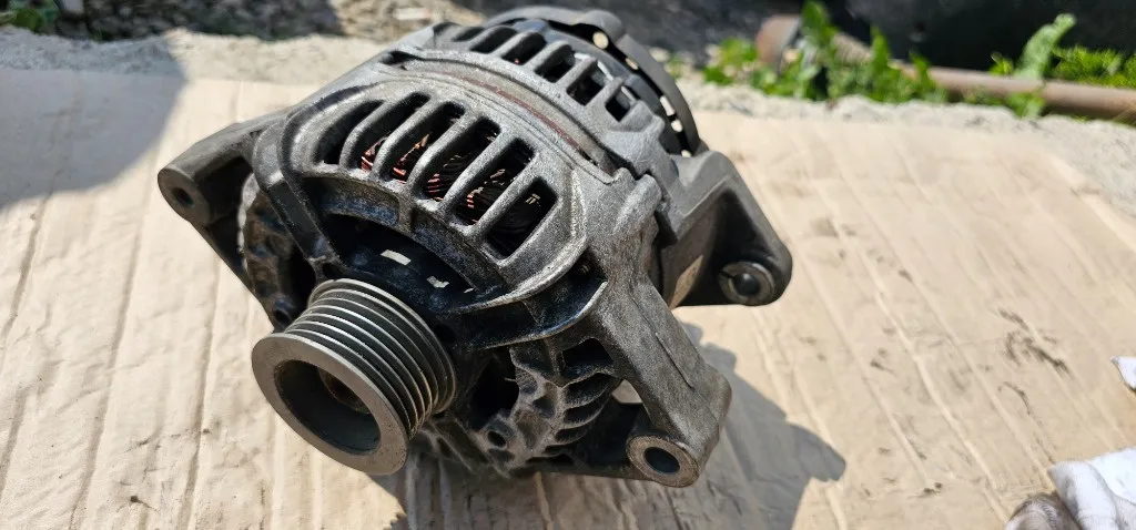 Alternator Opel Astra G / Zafira A 1.8 X18XE 2000 2001 2002 2003