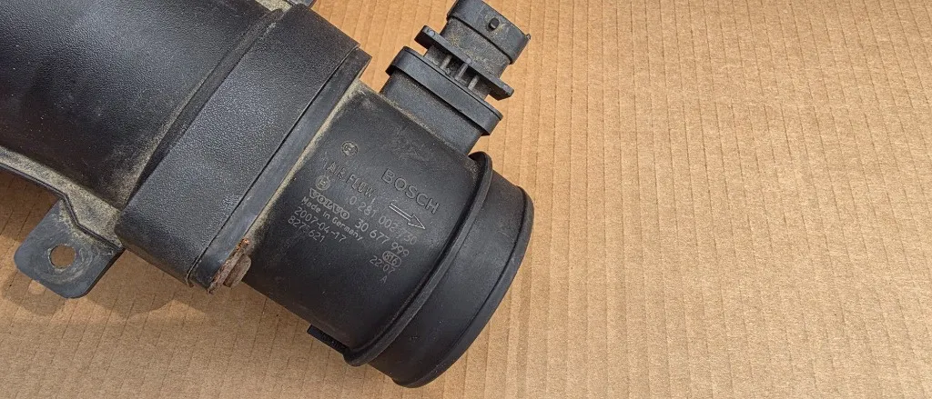 Debitmetru aer Volvo XC60 / XC90 / V50 2.4 Diesel euro 4 2007 2008 2009 2010
